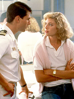 kelly-mcgillis-tom-cruise-bathroomscene.jpg